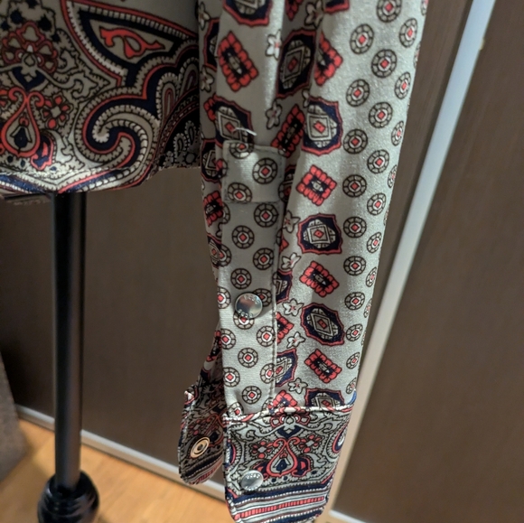 BCBG Funky shirt - Picture 4 of 5